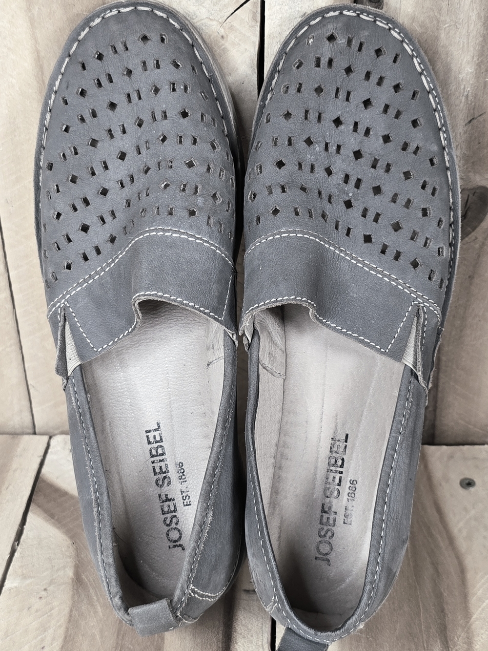 Josef Seibel Sofie 27 gray leather flats loafers in womens size 9.5 M 40 - Picture 3 of 4